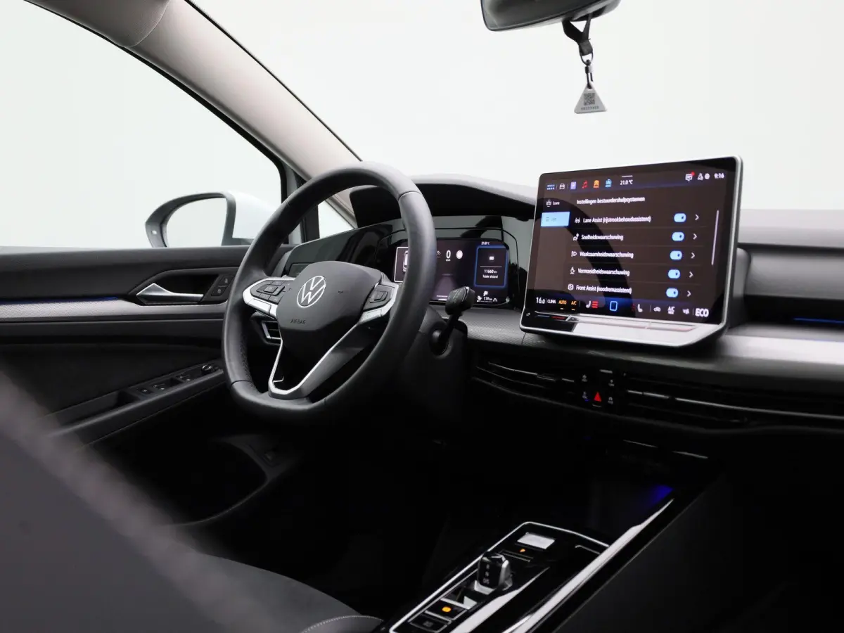 1.5 eHybrid Style Edition 204 PK| | SoH 100% | Panoramadak | Trekhaak Elektrisch | LED Matrix | Stoelverwarming | Stuurwielverwarming | ArtVelours Bekleding | Bestuurderstoel Met Geheugen