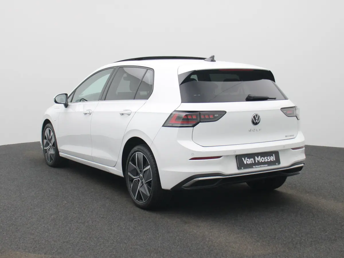 1.5 eHybrid Style Edition 204 PK| | SoH 100% | Panoramadak | Trekhaak Elektrisch | LED Matrix | Stoelverwarming | Stuurwielverwarming | ArtVelours Bekleding | Bestuurderstoel Met Geheugen