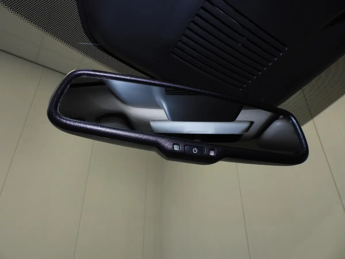1.3 MHEV N-Connecta Design NAVI/PANODAK/360CAM/LED/18"LMV!