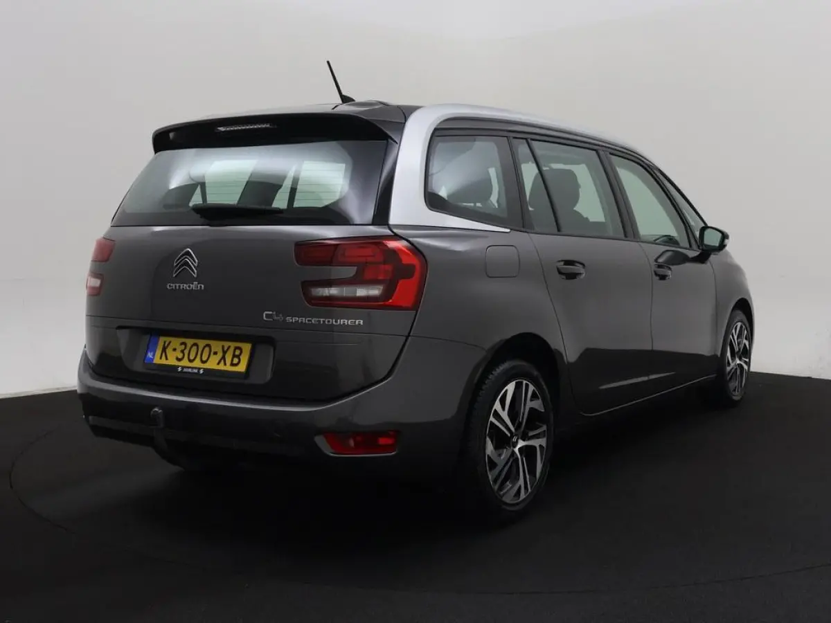 1.2T 130pk Business 7persoons Trekhaak/Camera/Nav 4S.Banden/CarPlay/Ecc