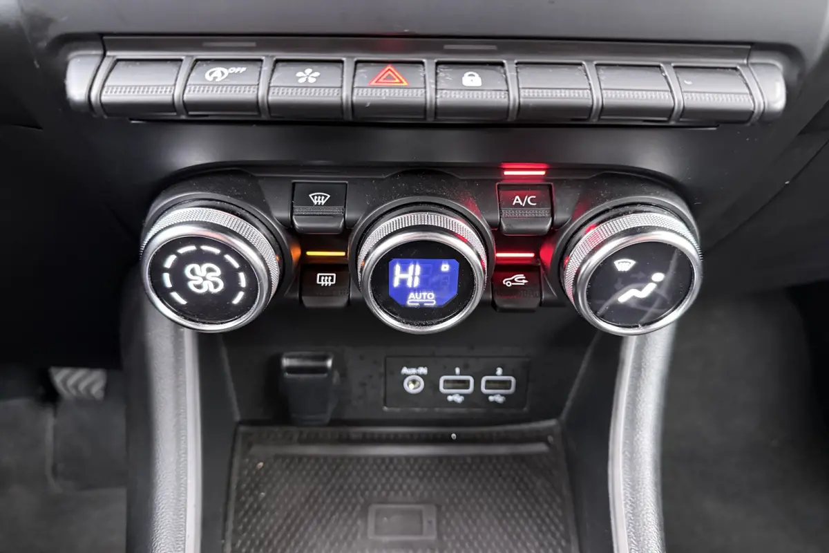 1.0 TCe 90 Edition One Carplay Camera Cruise