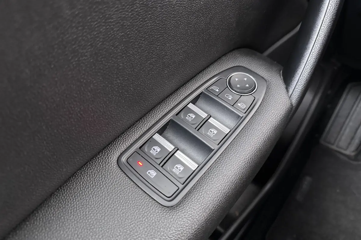 1.0 TCe 90 Edition One Carplay Camera Cruise