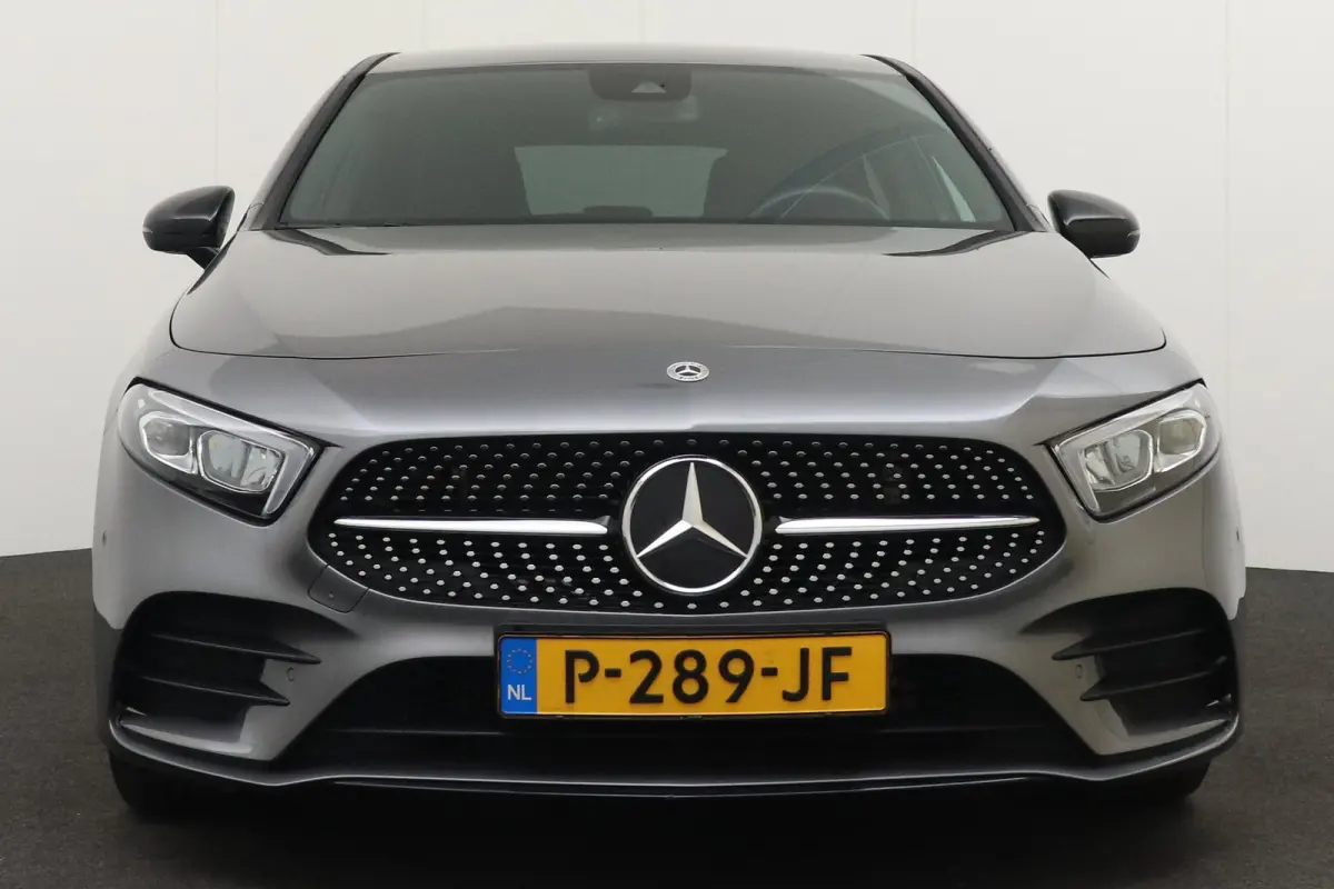 180 Aut. AMG Night-Pack Camera 18'LMV Sfeerverlichting