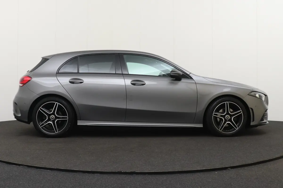 180 Aut. AMG Night-Pack Camera 18'LMV Sfeerverlichting