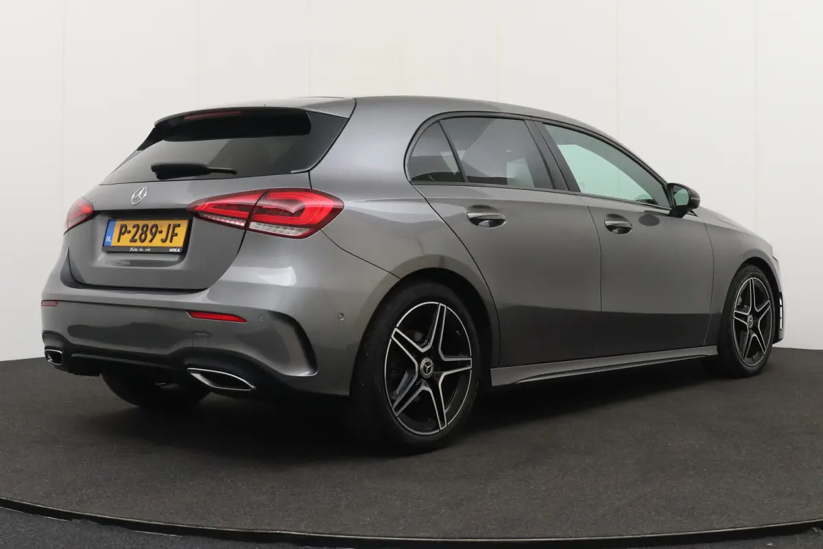 180 Aut. AMG Night-Pack Camera 18'LMV Sfeerverlichting