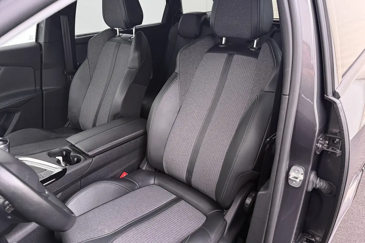 1.2T 131 PK Allure 7-Pers Half-Leder Dodehoek 18'LMV