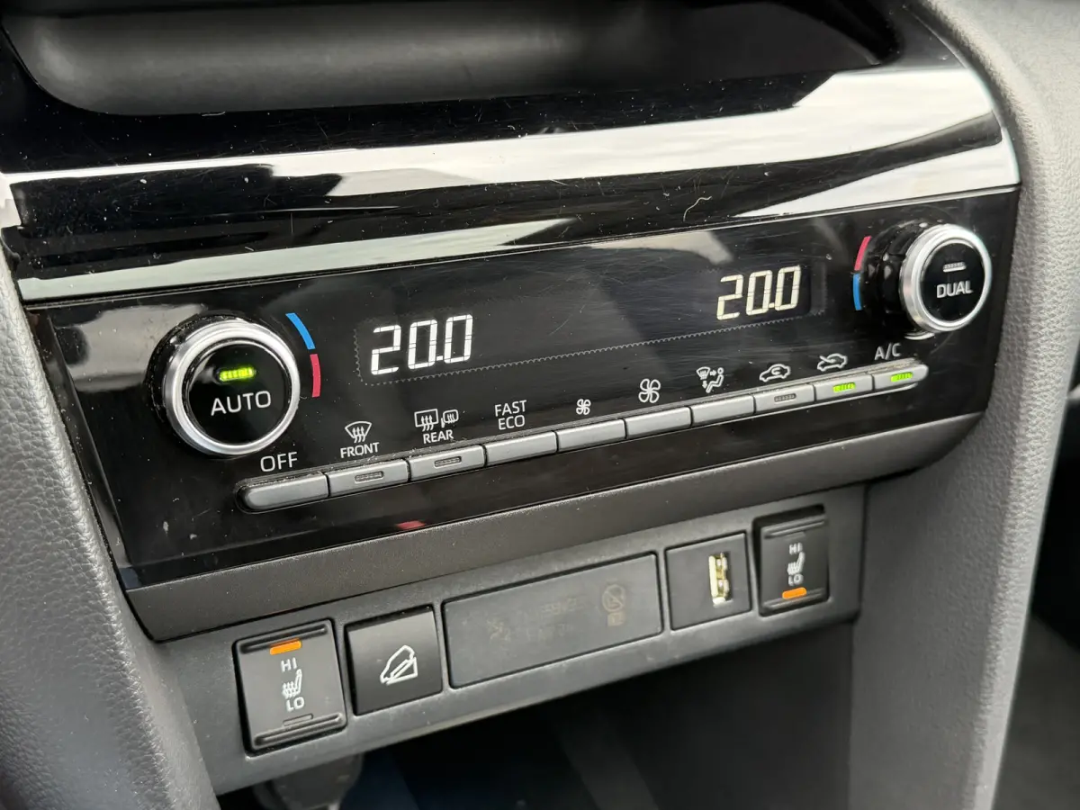 1.5 Hybrid Executive / Bi tone AWD | Afnm. Trekhaak | Pano dak | JBL | 10jr GARANTIE | Rijklaar!!!