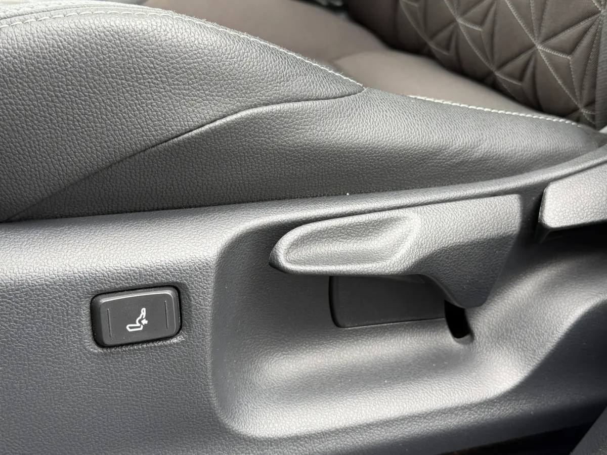 1.5 Hybrid Executive / Bi tone AWD | Afnm. Trekhaak | Pano dak | JBL | 10jr GARANTIE | Rijklaar!!!