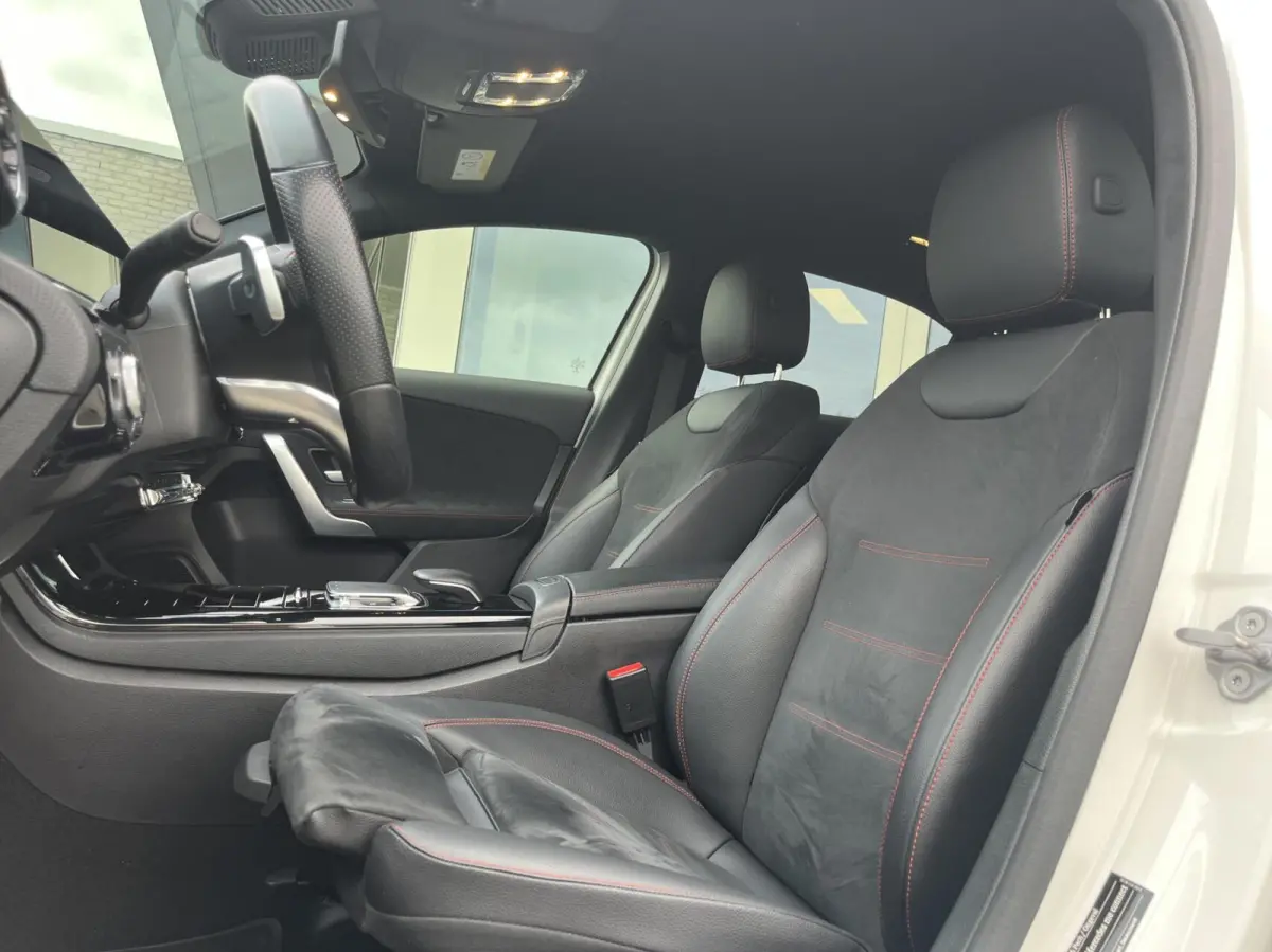 200 AMG CARPLAY+EL TREKHAAK 19INCHNL AUTO