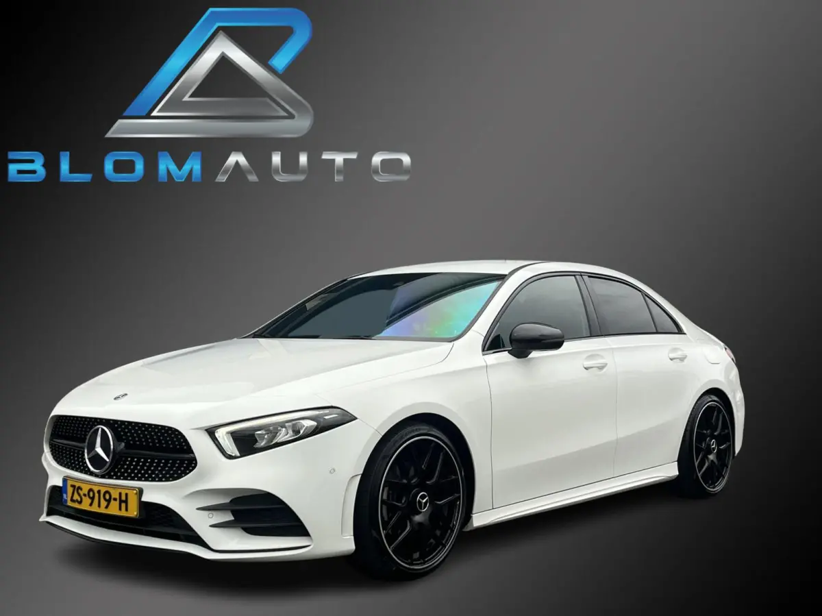 200 AMG CARPLAY+EL TREKHAAK 19INCHNL AUTO