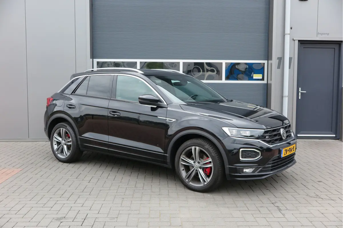 1.5 TSI 150pk DSG Sport Business R-Line , Pano , Virtual , Xenon, Leder, Navi , Carplay , LMV, PDC, Camera etc. etc