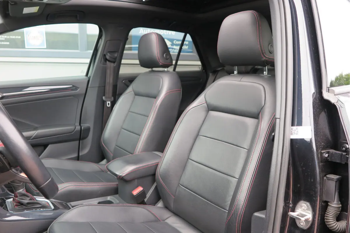 1.5 TSI 150pk DSG Sport Business R-Line , Pano , Virtual , Xenon, Leder, Navi , Carplay , LMV, PDC, Camera etc. etc