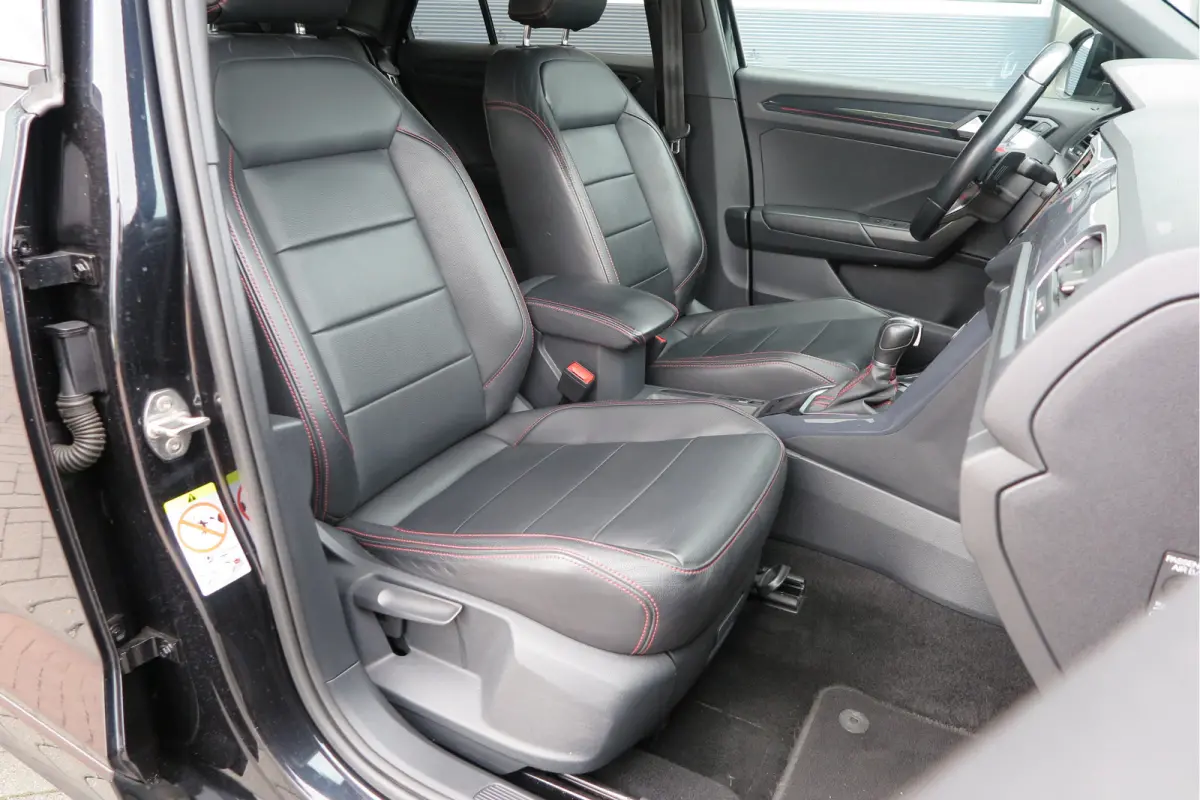 1.5 TSI 150pk DSG Sport Business R-Line , Pano , Virtual , Xenon, Leder, Navi , Carplay , LMV, PDC, Camera etc. etc