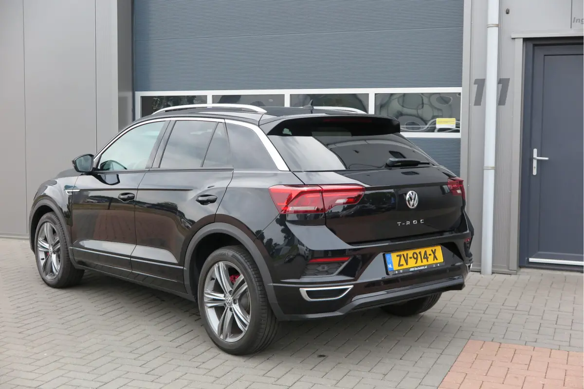 1.5 TSI 150pk DSG Sport Business R-Line , Pano , Virtual , Xenon, Leder, Navi , Carplay , LMV, PDC, Camera etc. etc
