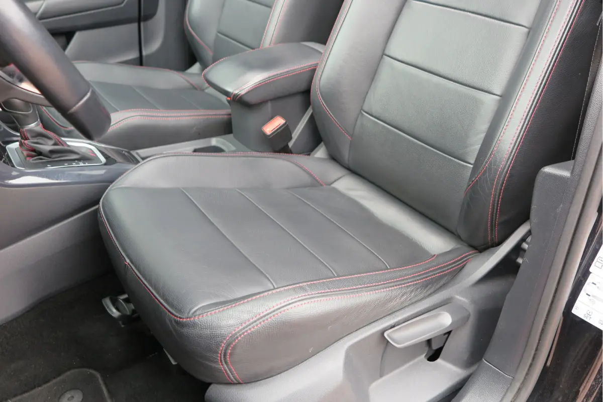 1.5 TSI 150pk DSG Sport Business R-Line , Pano , Virtual , Xenon, Leder, Navi , Carplay , LMV, PDC, Camera etc. etc