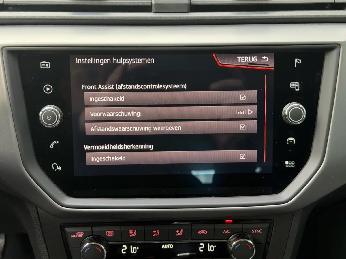 1.0 TSI Style Camera PDC Cruise Carplay Climate