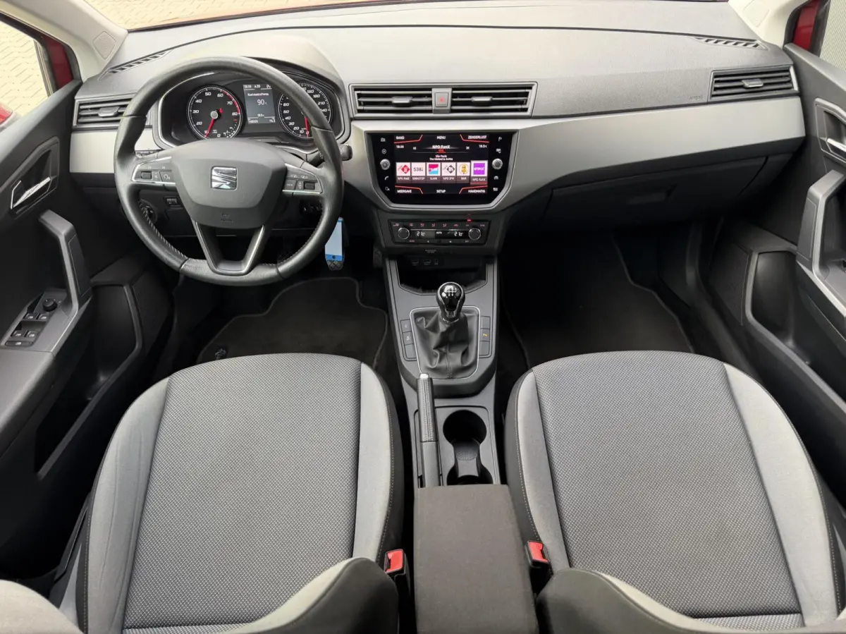 1.0 TSI Style Camera PDC Cruise Carplay Climate
