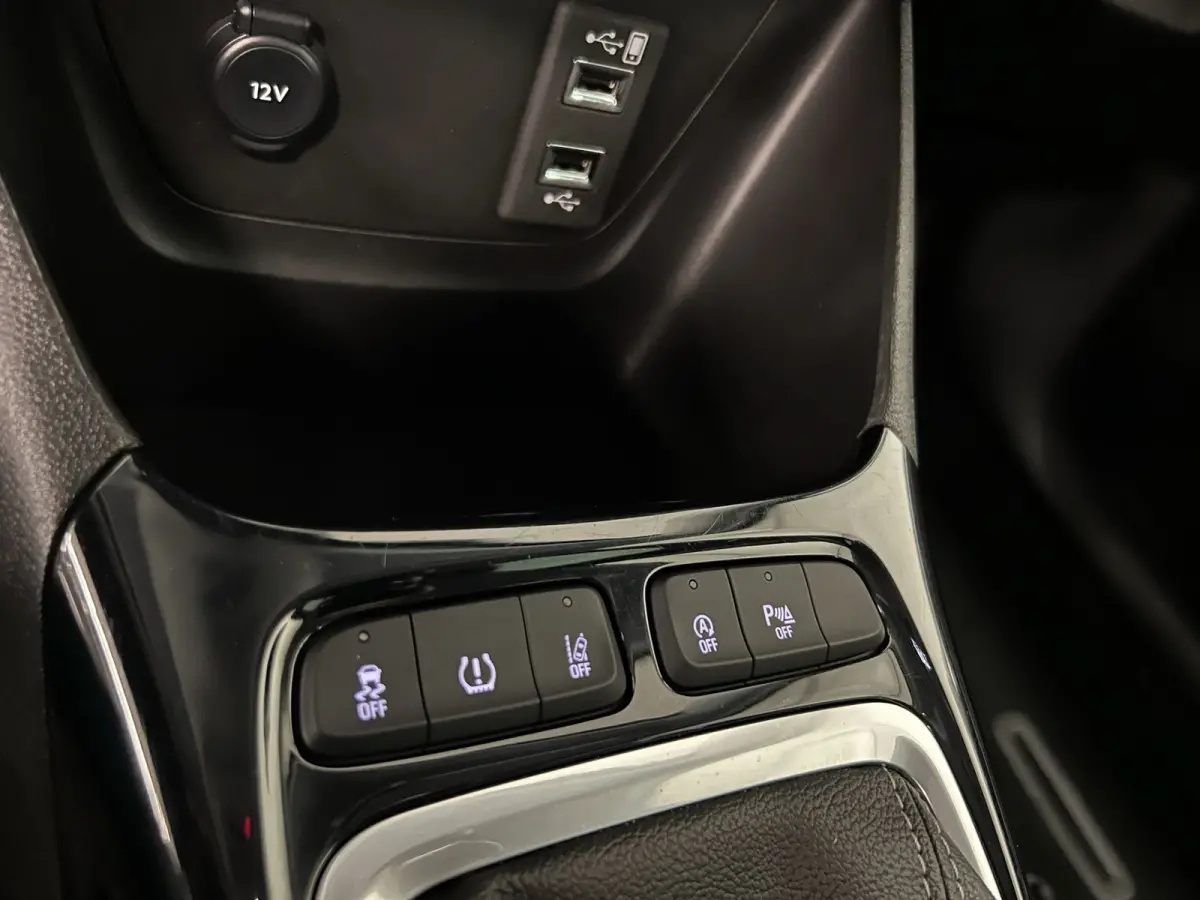 1.2 Turbo 110PK / ULTIMATE / NAVI / ALCANTARA / PDC /