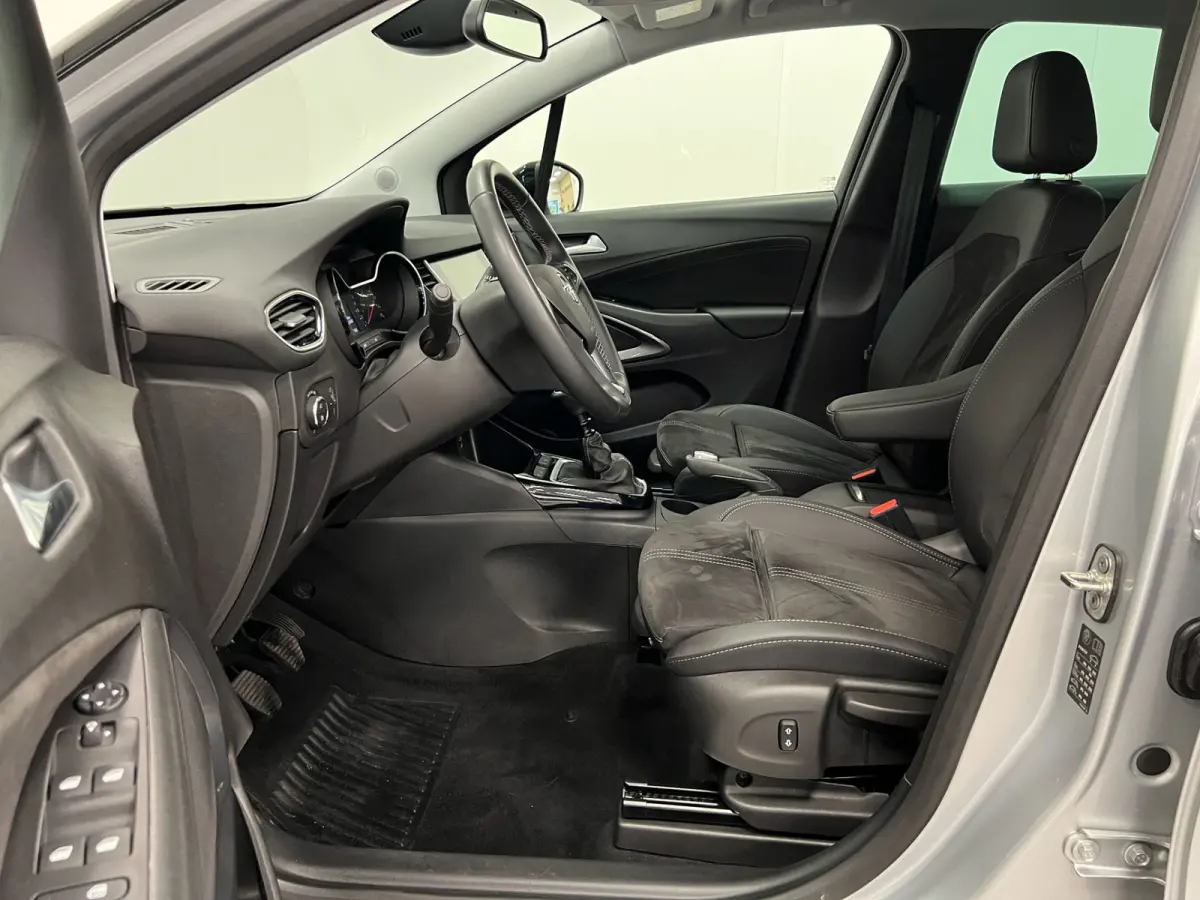 1.2 Turbo 110PK / ULTIMATE / NAVI / ALCANTARA / PDC /