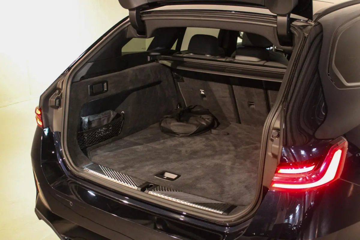 550e xDrive M-sport PANO | 4w-best | HUD