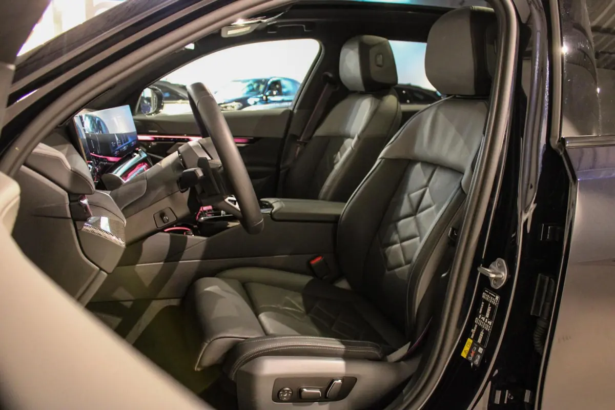 550e xDrive M-sport PANO | 4w-best | HUD