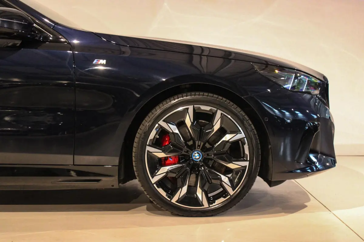 550e xDrive M-sport PANO | 4w-best | HUD