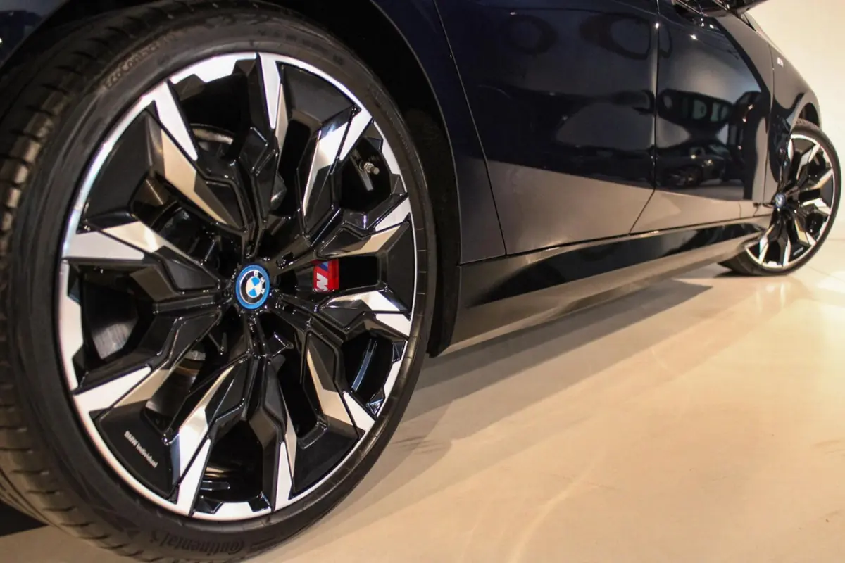 550e xDrive M-sport PANO | 4w-best | HUD