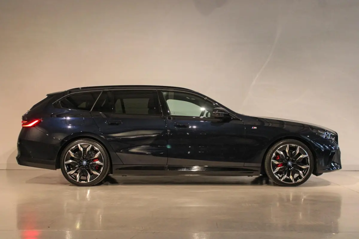550e xDrive M-sport PANO | 4w-best | HUD