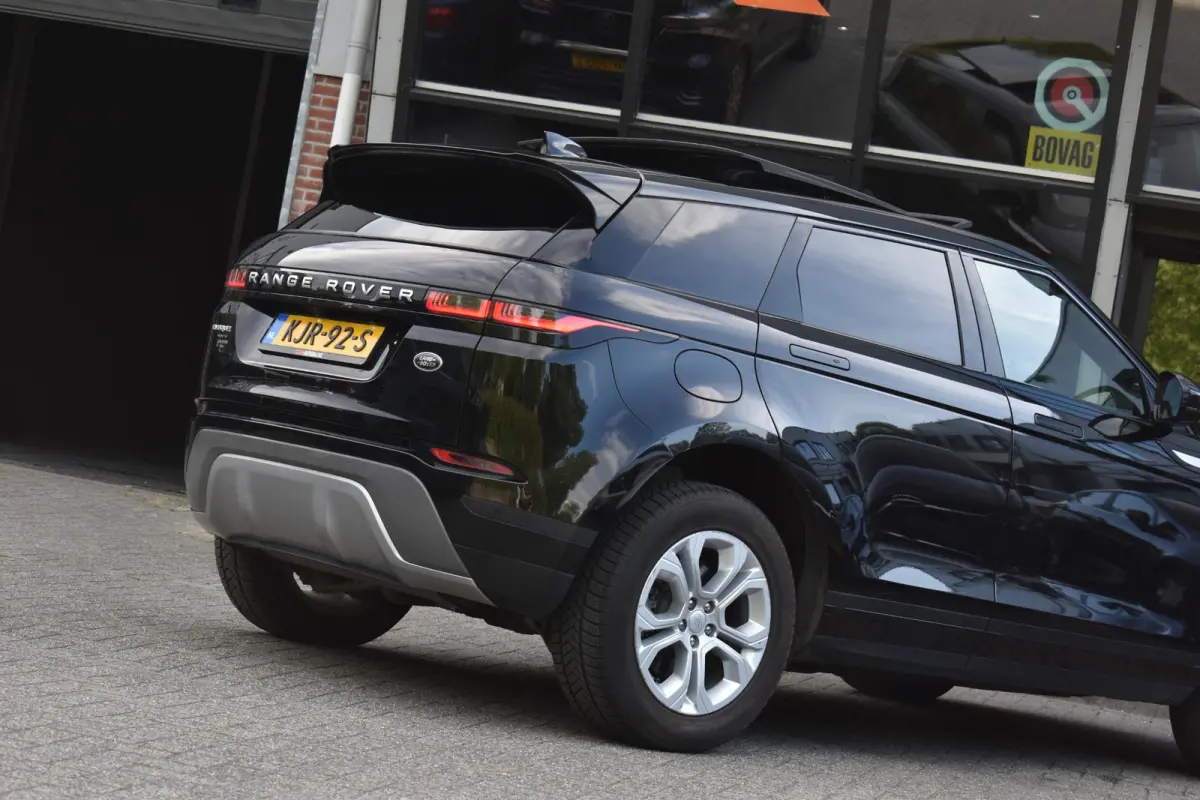 1.5 P300e AWD Autobiography Lane Pano Camera