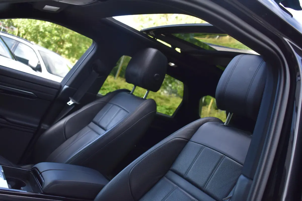 1.5 P300e AWD Autobiography Lane Pano Camera