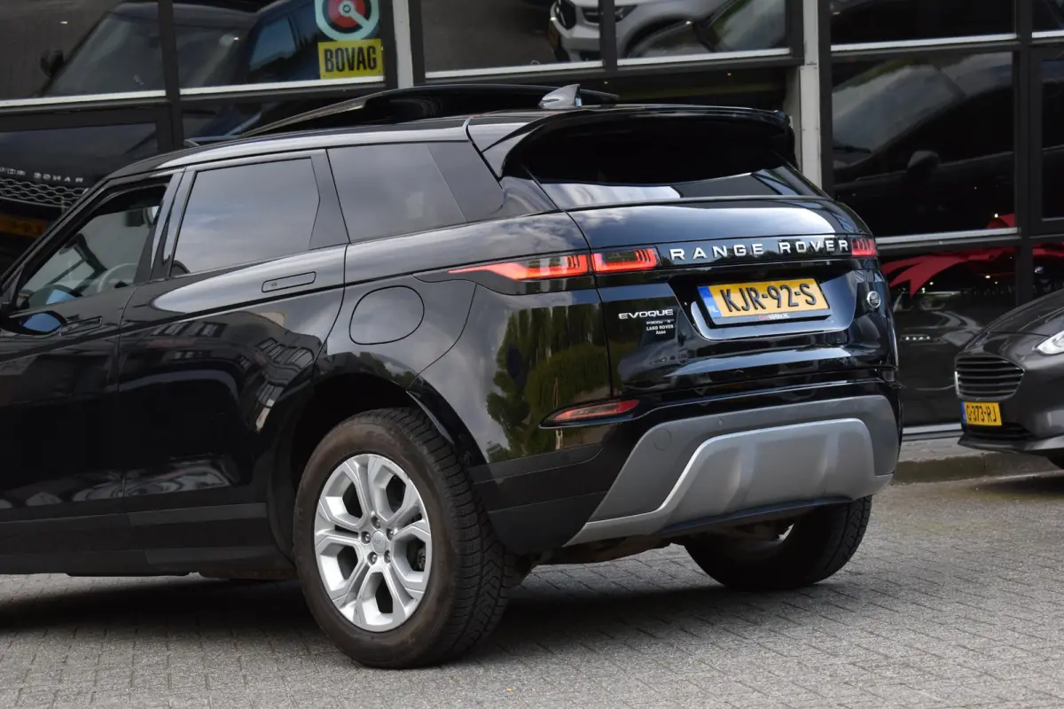1.5 P300e AWD Autobiography Lane Pano Camera