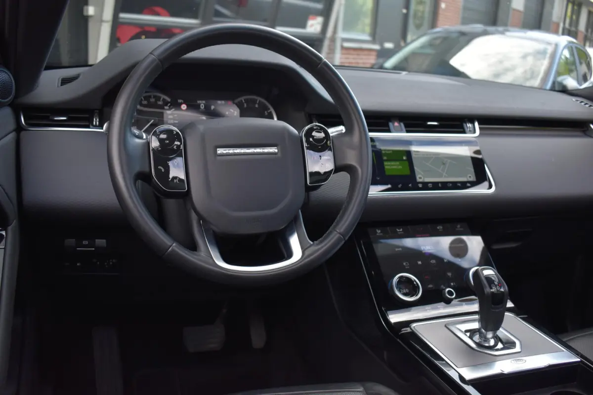1.5 P300e AWD Autobiography Lane Pano Camera