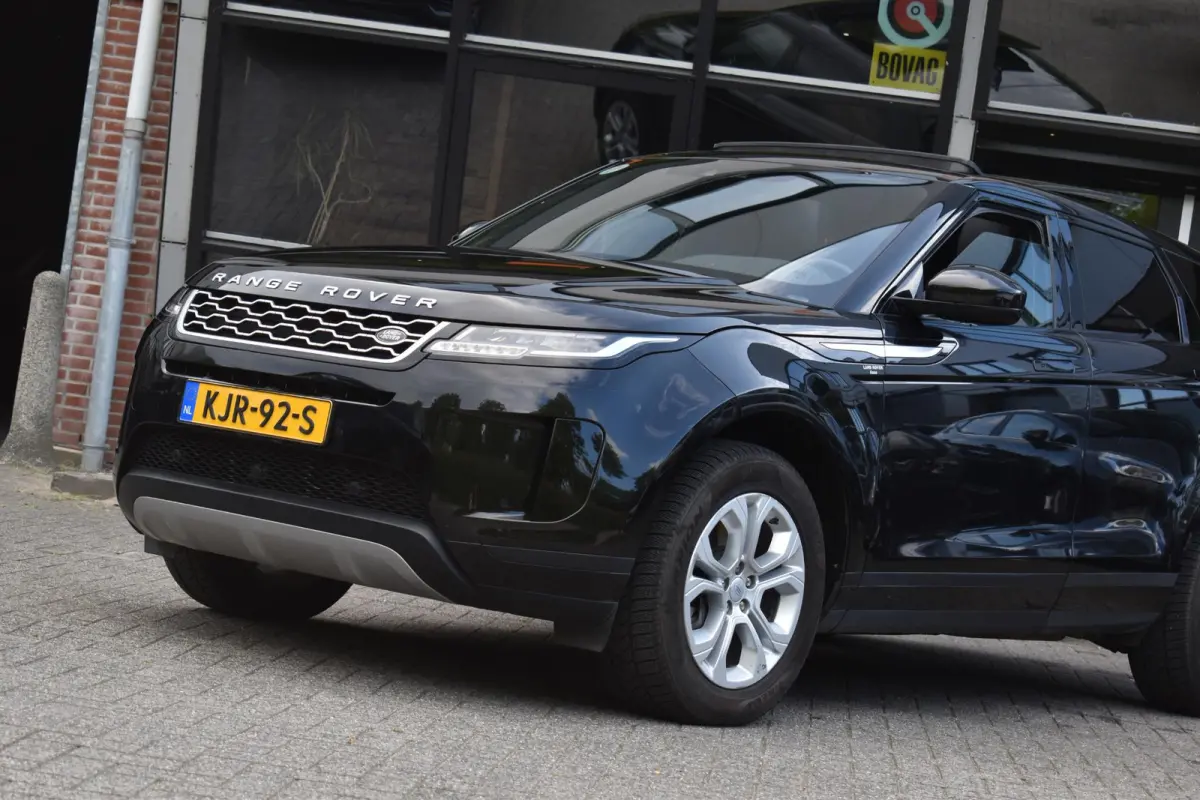 1.5 P300e AWD Autobiography Lane Pano Camera