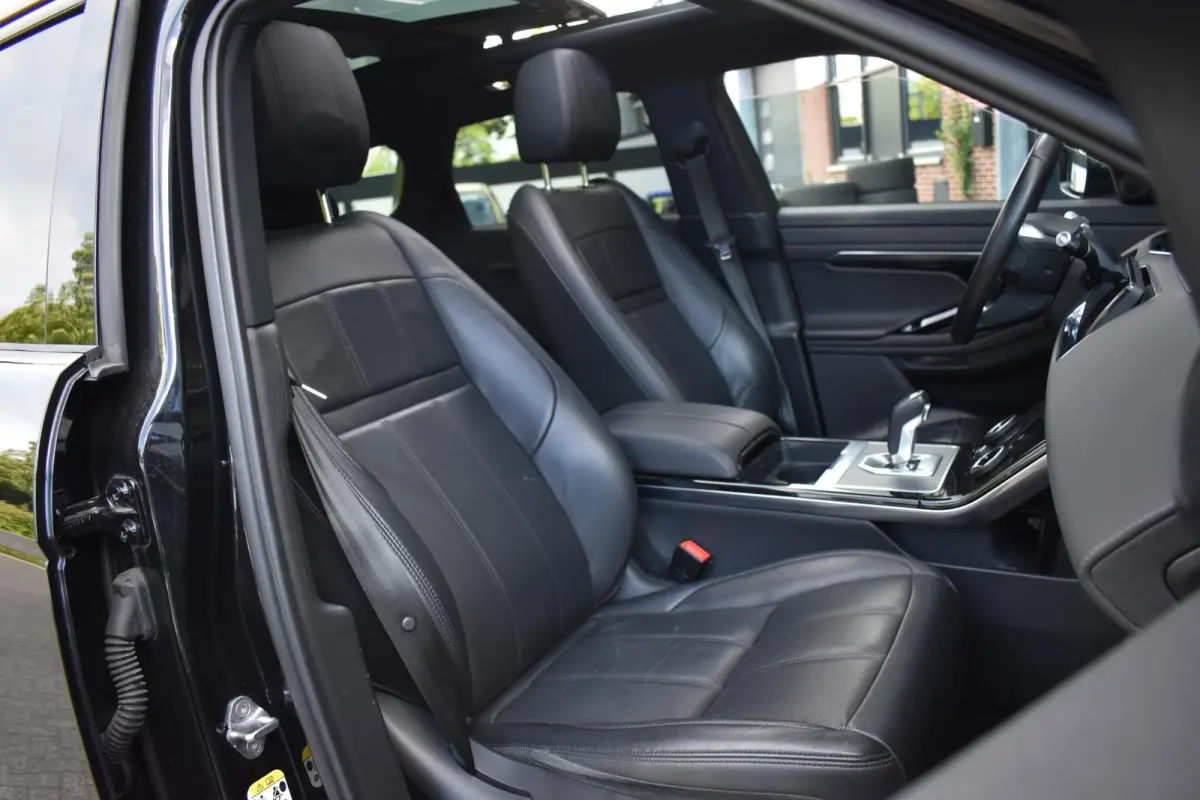 1.5 P300e AWD Autobiography Lane Pano Camera
