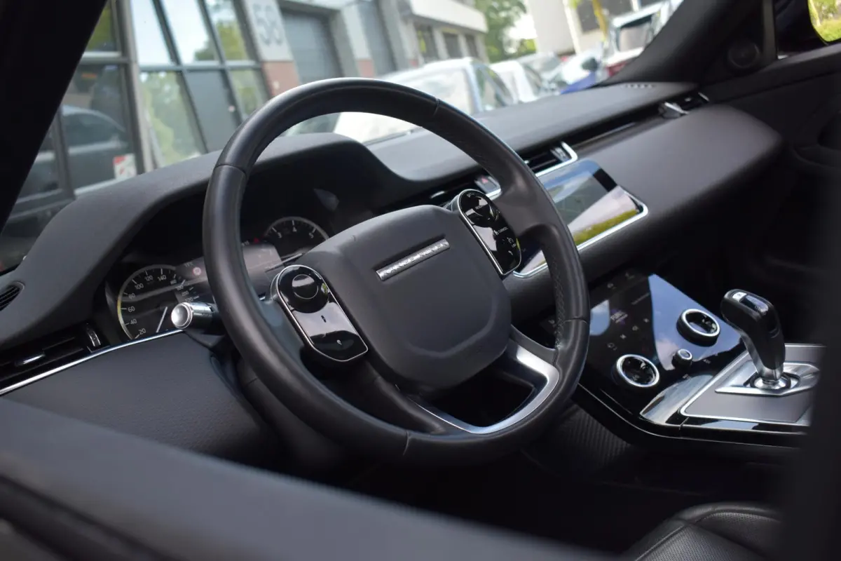 1.5 P300e AWD Autobiography Lane Pano Camera