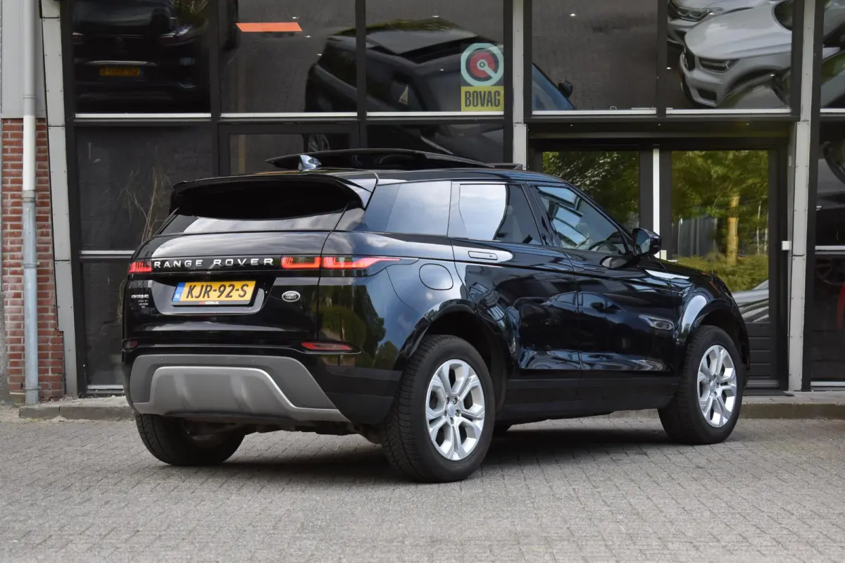 1.5 P300e AWD Autobiography Lane Pano Camera