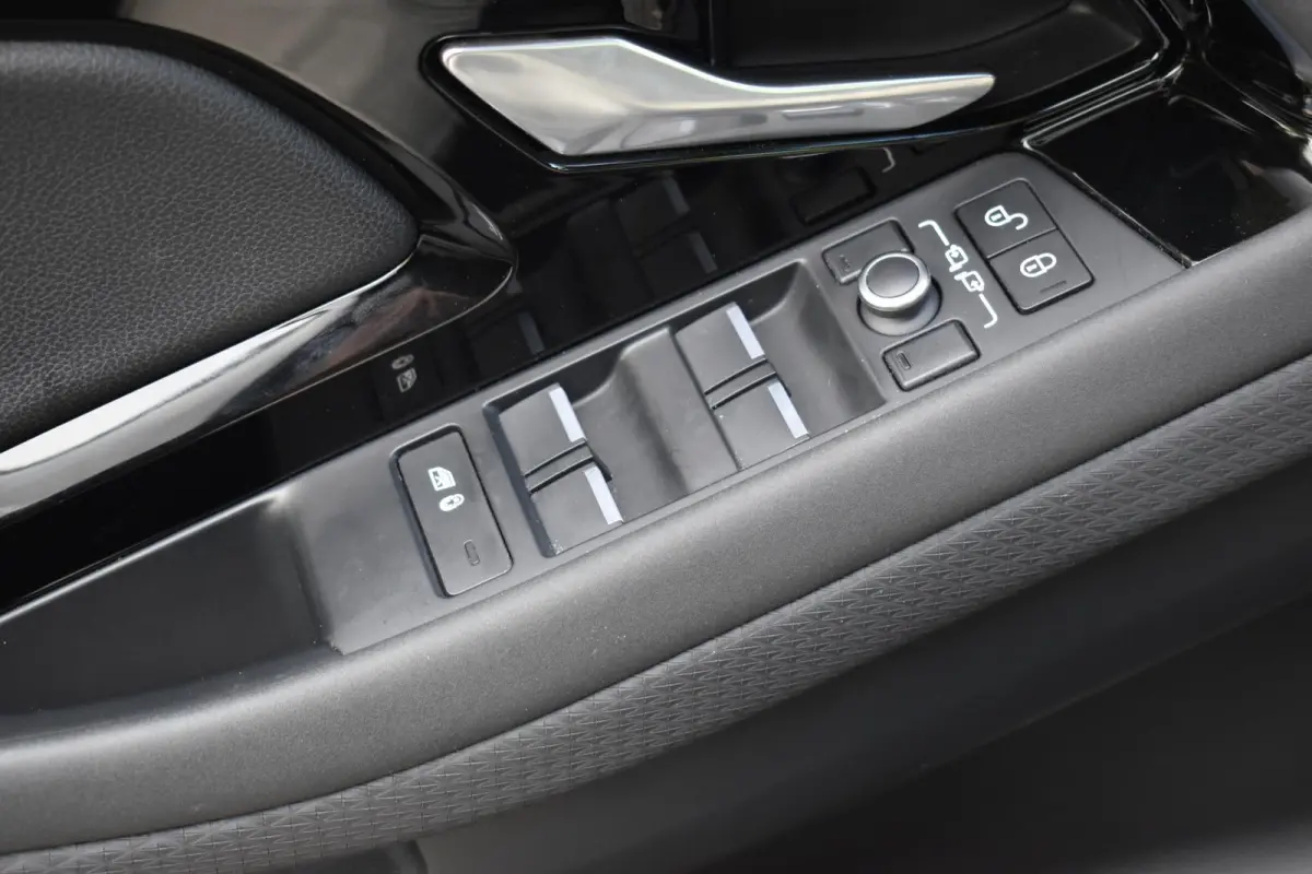 1.5 P300e AWD Autobiography Lane Pano Camera