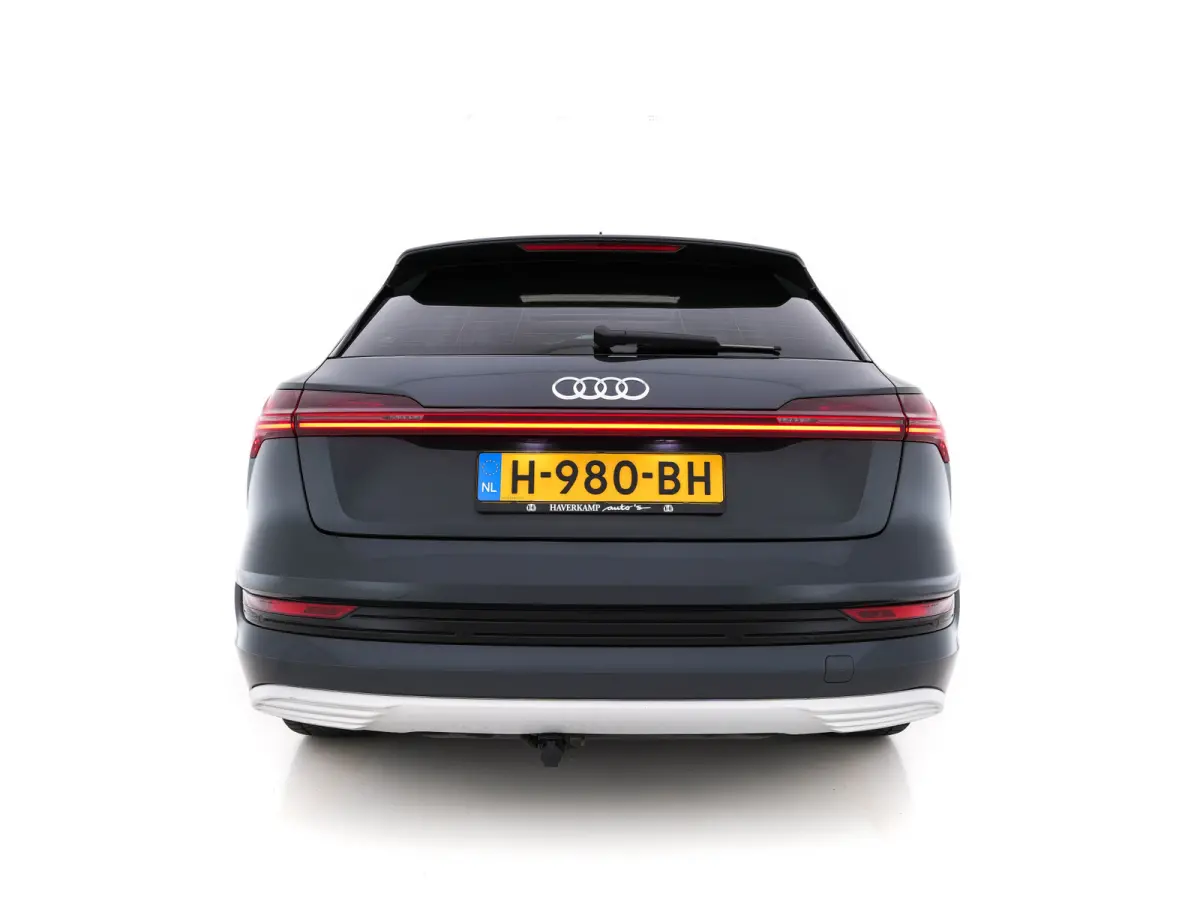 50 Quattro Advanced [ 3-Fase-11kW ]{ SoH-100% } INCL-BTW Aut. *HEATPUMP | PANO | LEATHER | DIGI-COCKPIT | FULL-LED | MEMORY-PACK |  KEYLESS | NAVI-FULLMAP | TOWBAR | SHIFTPADDLES | COMFORTSE
