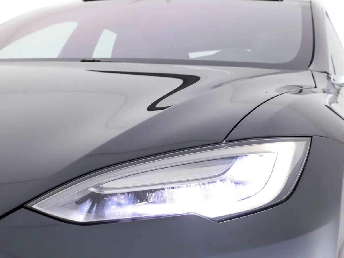 235 Kw Base [ 3-Fase-17kW ] {SoH-87%} (INCL-BTW) *PANO | AUTO-PILOT | KEYLESS | FULL-LED | 1/2-LEATHER | NAVI-FULLMAP | SURROUND-VIEW | APP-CONNECT | LANE-ASSIST | DIGI-COCKPIT | DAB | SPORT