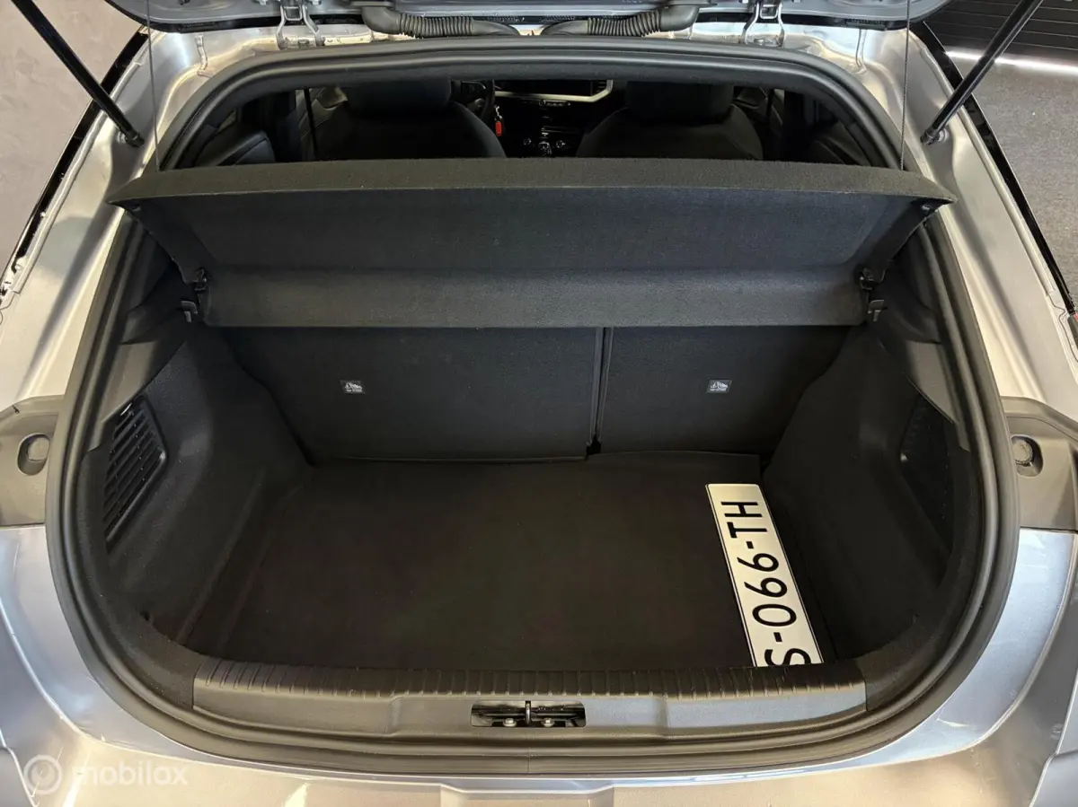 1.2 Level 4 LED / NAVI / CARPLAY / CRUISE / TREKHAAK / ALL SEASONS