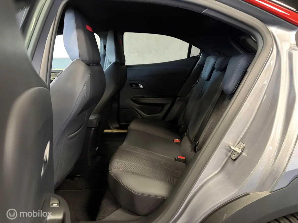 1.2 Level 4 LED / NAVI / CARPLAY / CRUISE / TREKHAAK / ALL SEASONS