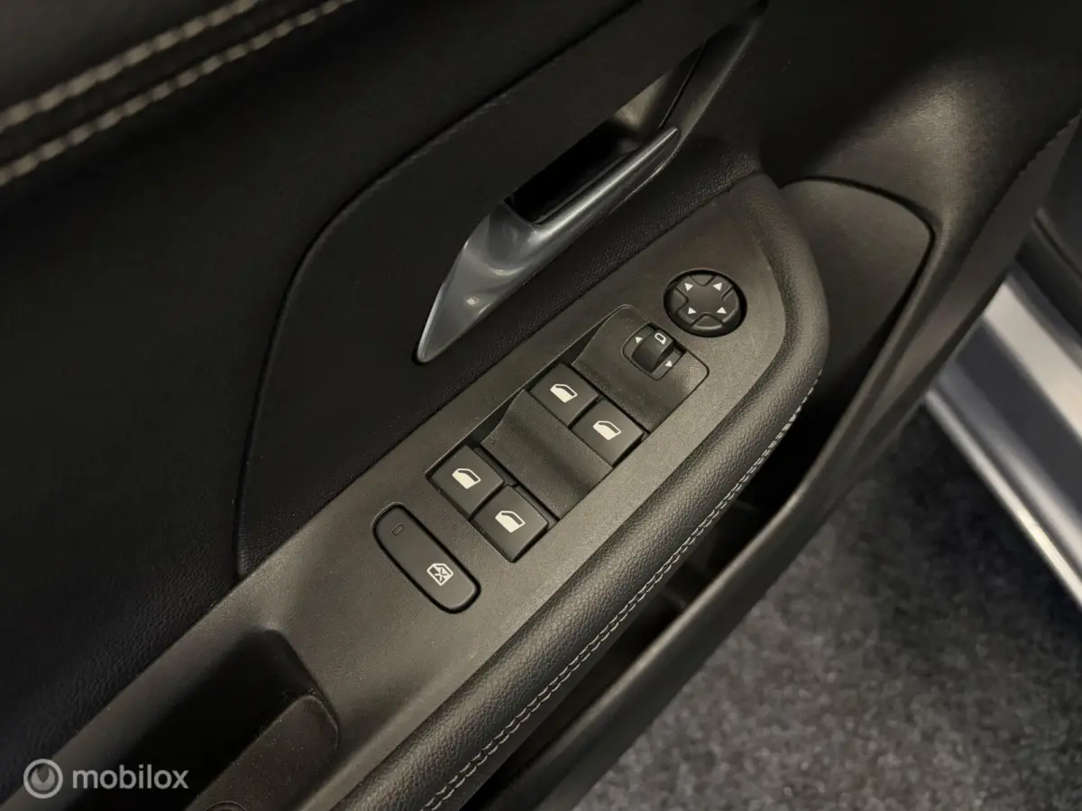 1.2 Level 4 LED / NAVI / CARPLAY / CRUISE / TREKHAAK / ALL SEASONS