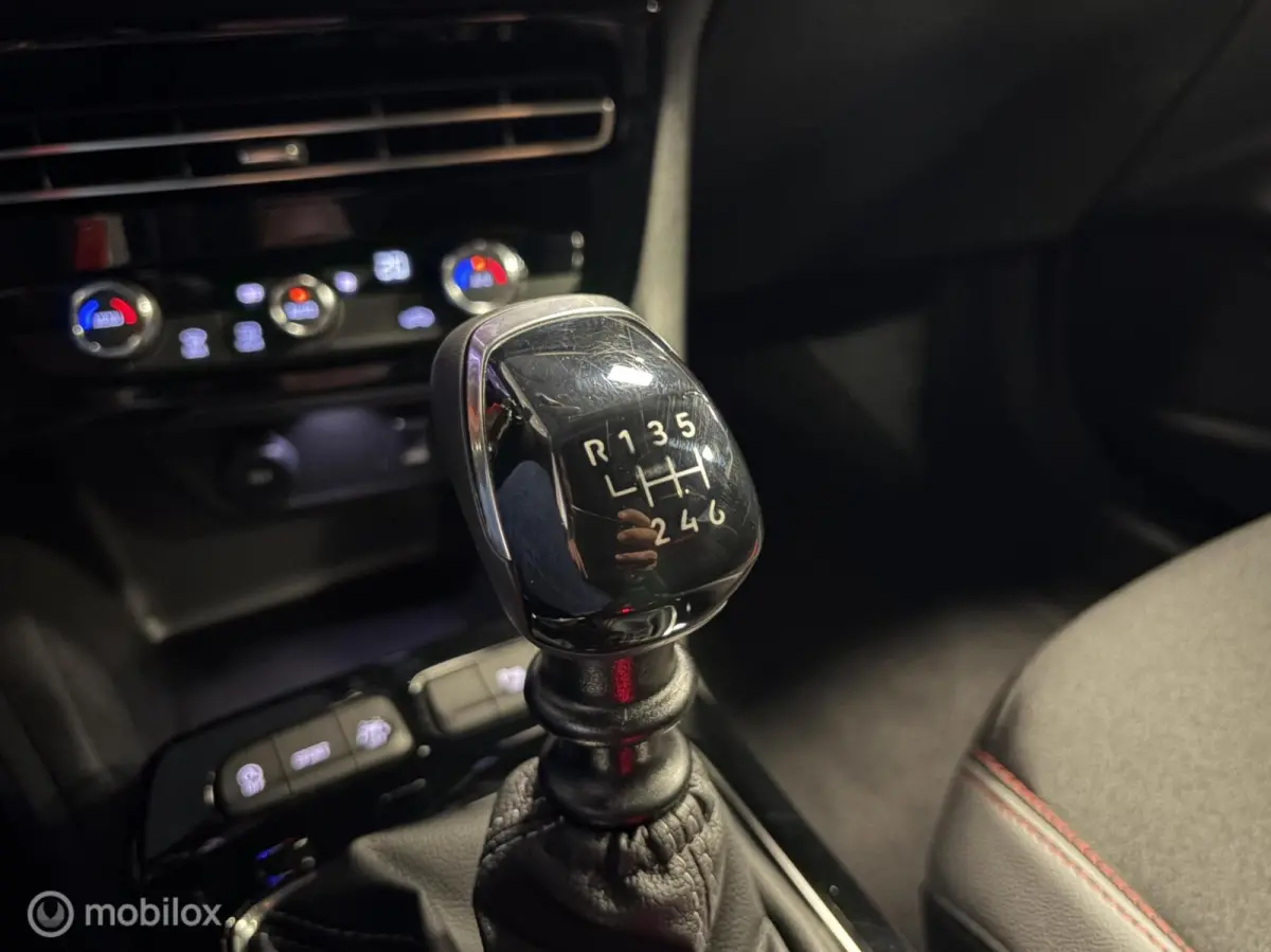 1.2 Level 4 LED / NAVI / CARPLAY / CRUISE / TREKHAAK / ALL SEASONS