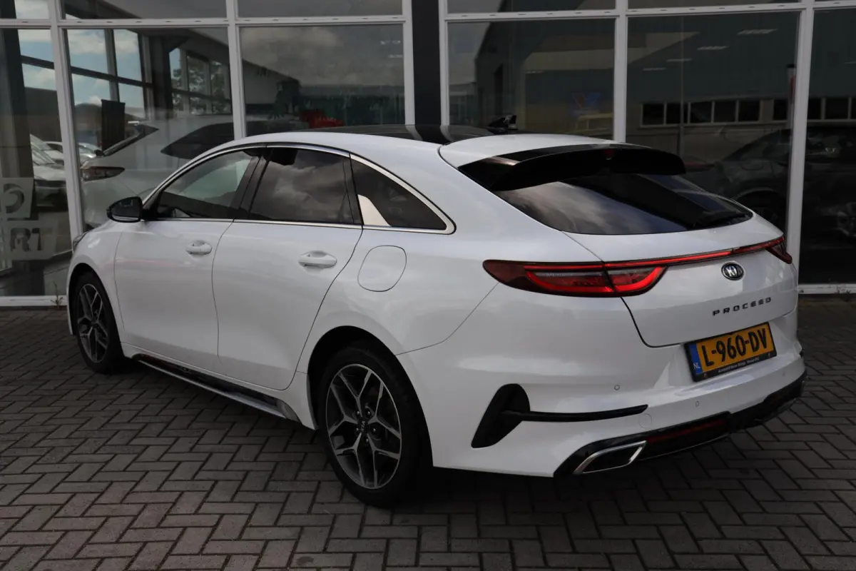 1.0 T-GDI GT-Line|Panorama|Camera|Navi|Apple carplay/Android auto|