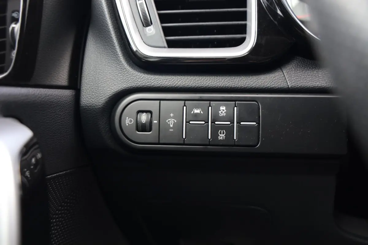 1.0 T-GDI GT-Line|Panorama|Camera|Navi|Apple carplay/Android auto|