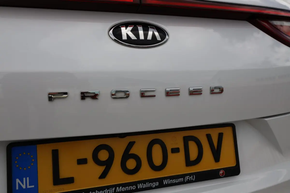1.0 T-GDI GT-Line|Panorama|Camera|Navi|Apple carplay/Android auto|