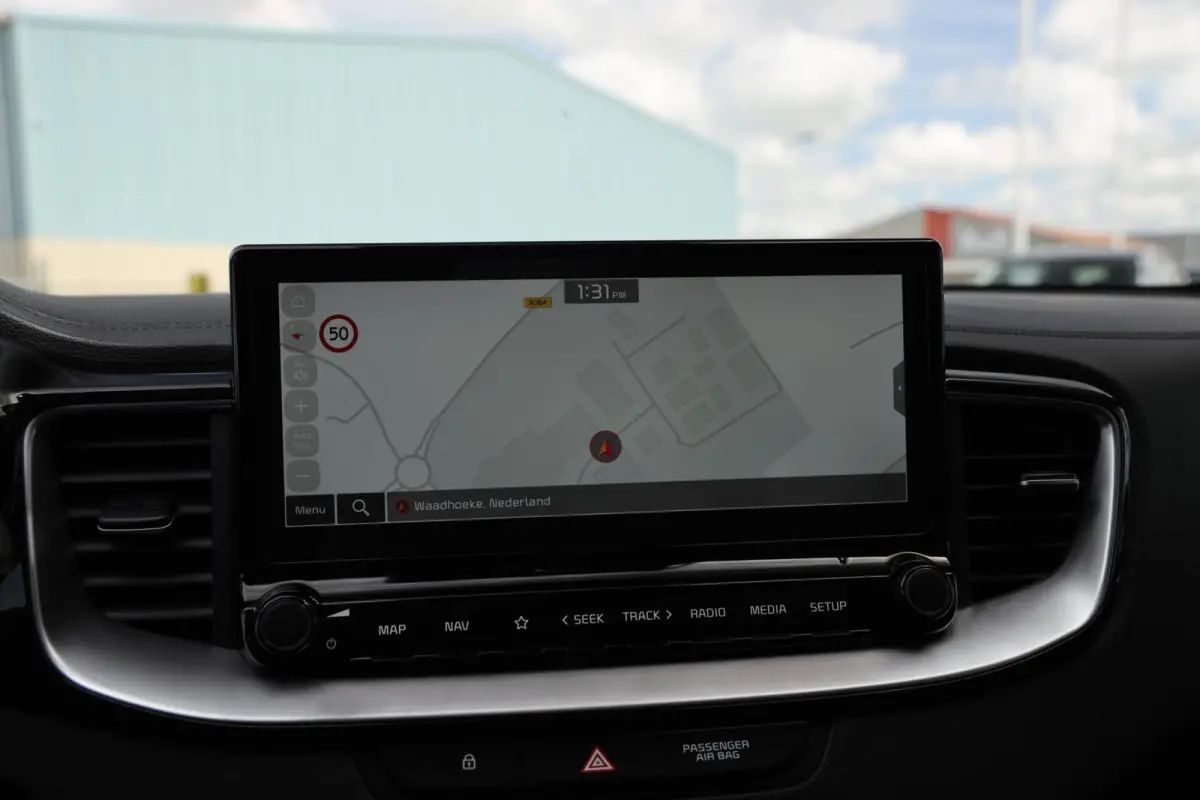 1.0 T-GDI GT-Line|Panorama|Camera|Navi|Apple carplay/Android auto|