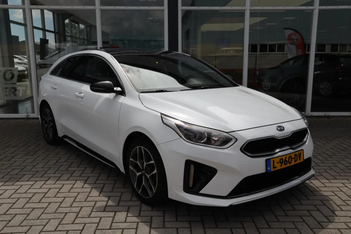 1.0 T-GDI GT-Line|Panorama|Camera|Navi|Apple carplay/Android auto|