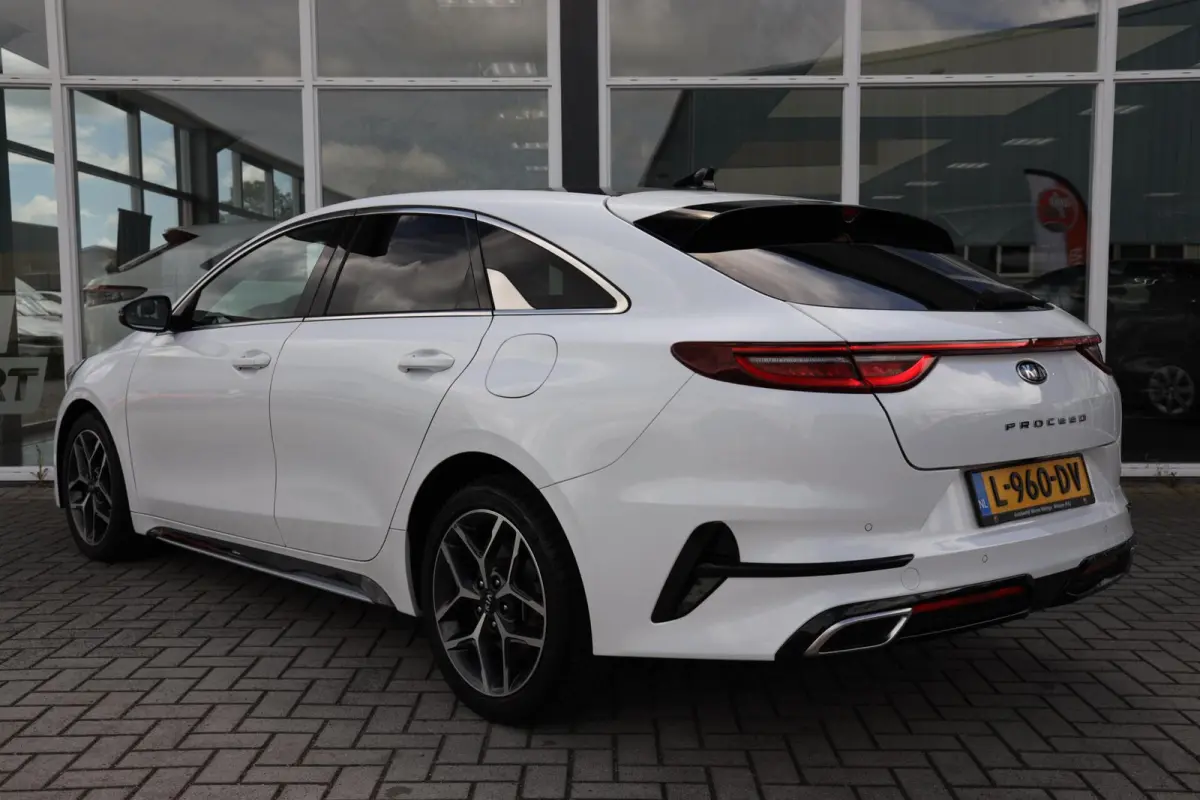1.0 T-GDI GT-Line|Panorama|Camera|Navi|Apple carplay/Android auto|