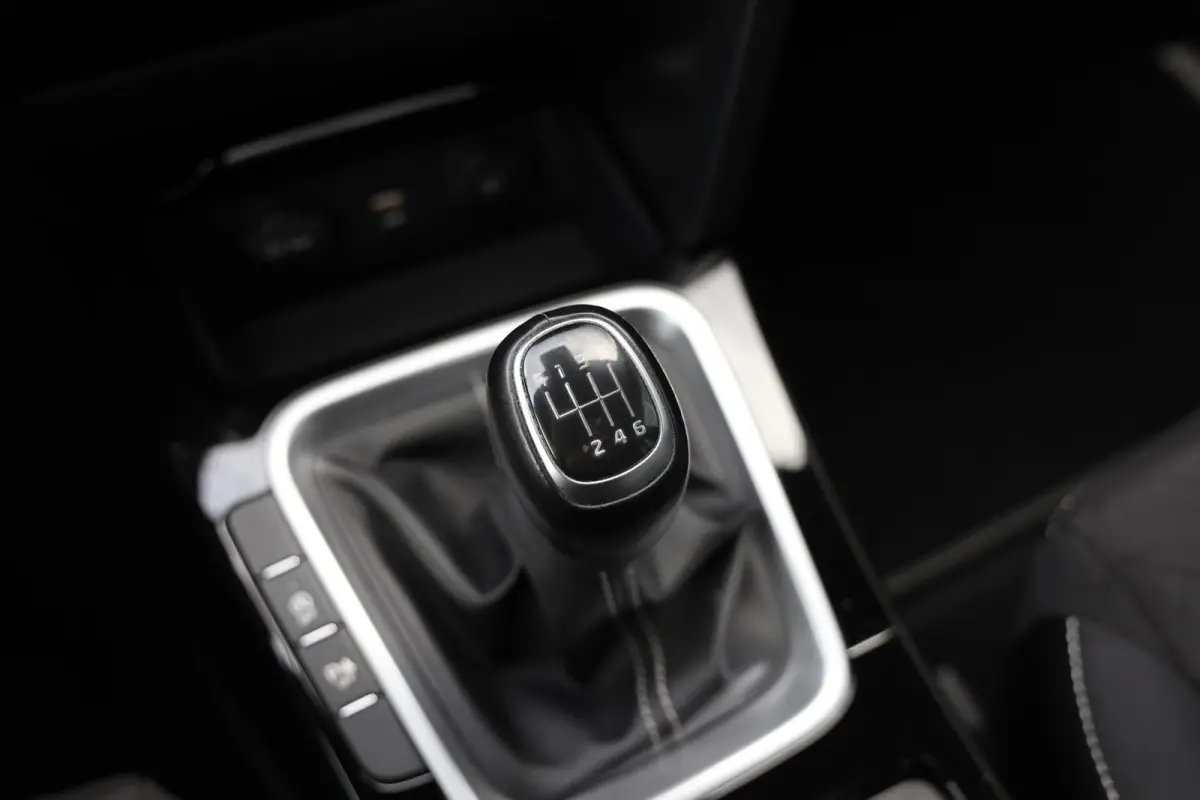 1.0 T-GDI GT-Line|Panorama|Camera|Navi|Apple carplay/Android auto|